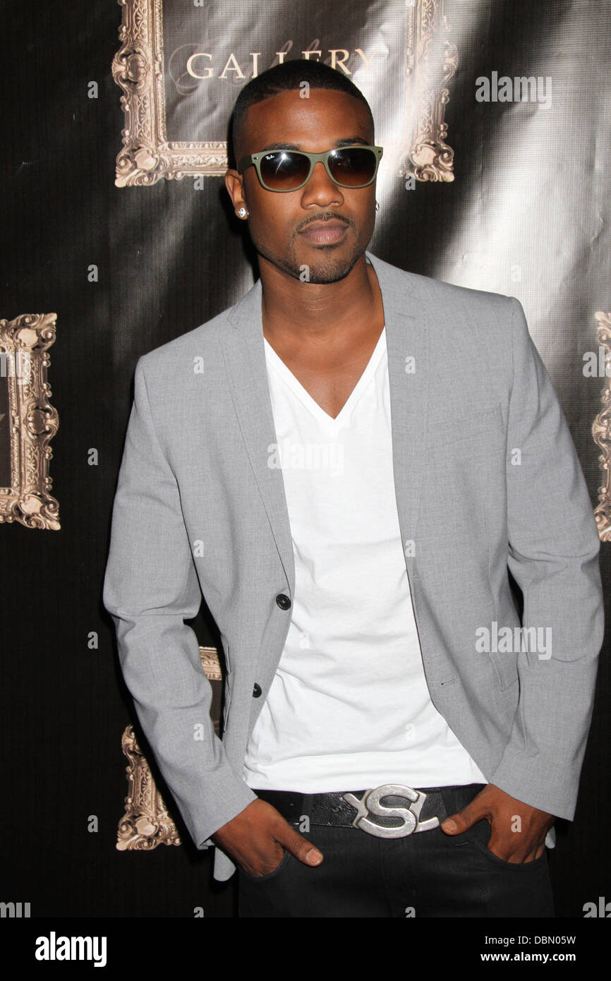 Ray J arrives at Gallery Nightclub at Planet Hollywood Resort and ...