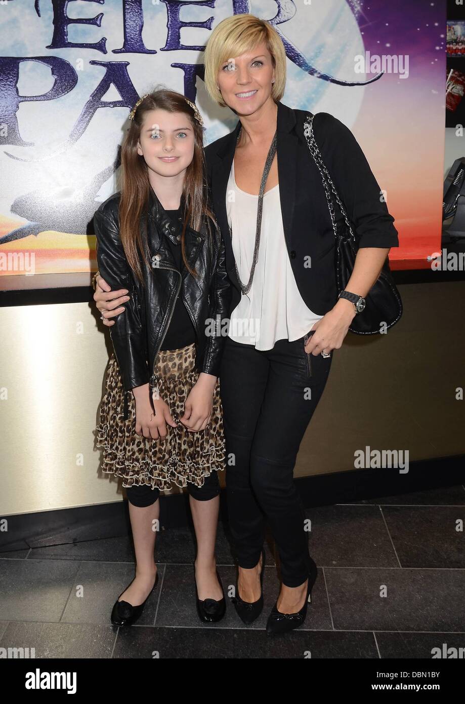 Lisa Duffy & daughter Mia Duffy Guests arrive at the world premiere Stock  Photo - Alamy