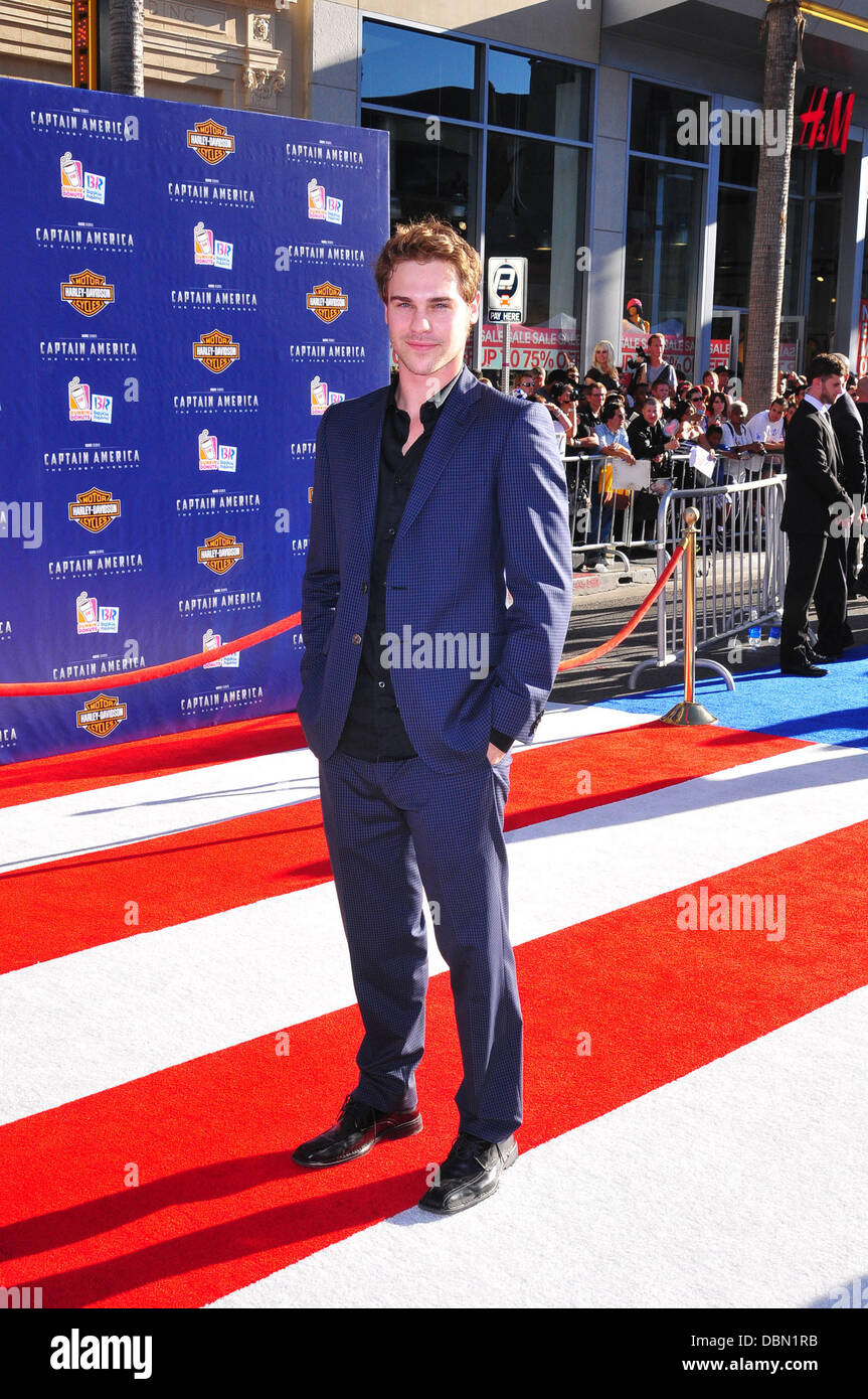 Grey damon los angeles premiere hi-res stock photography and images - Alamy, image size:863x1390