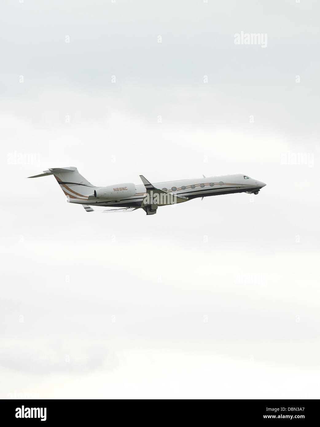Private Jet Rupert Murdoch and wife Wendy seen arriving at Luton