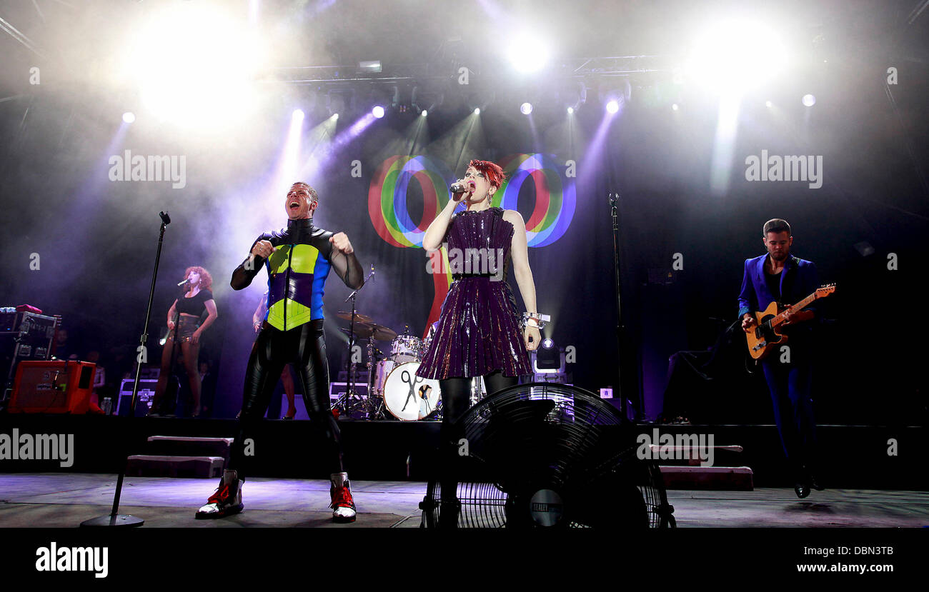 Ana Matronic and Jake Shears, of the Scissor Sisters peforming at