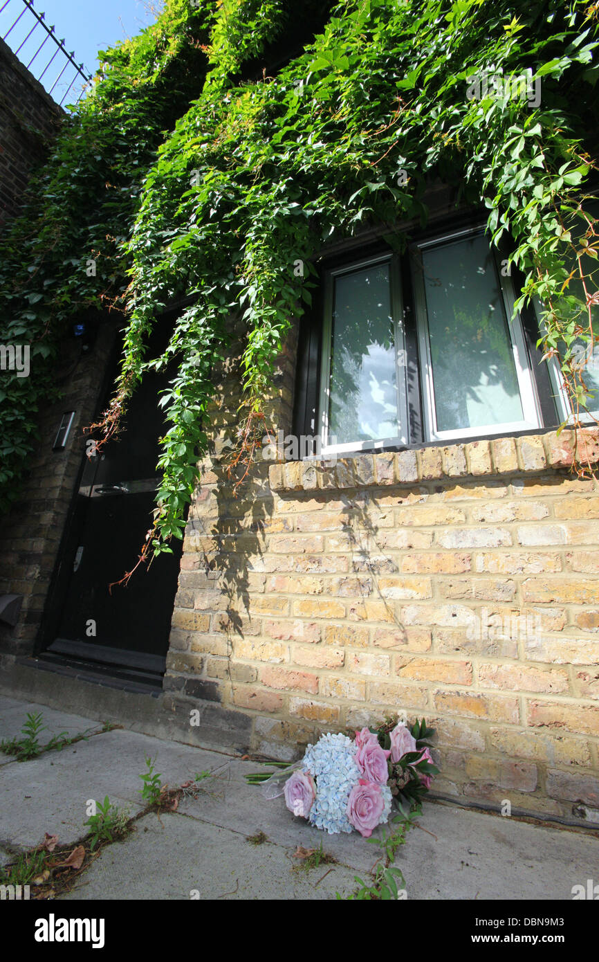 Amy winehouses old flat hires stock photography and images Alamy