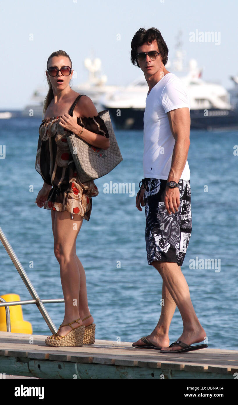 Caprice Bourret holidays with friends and boyfriend Ty Comfort in  Saint-Tropez Saint-Tropez, France - 23.07.11 Stock Photo - Alamy