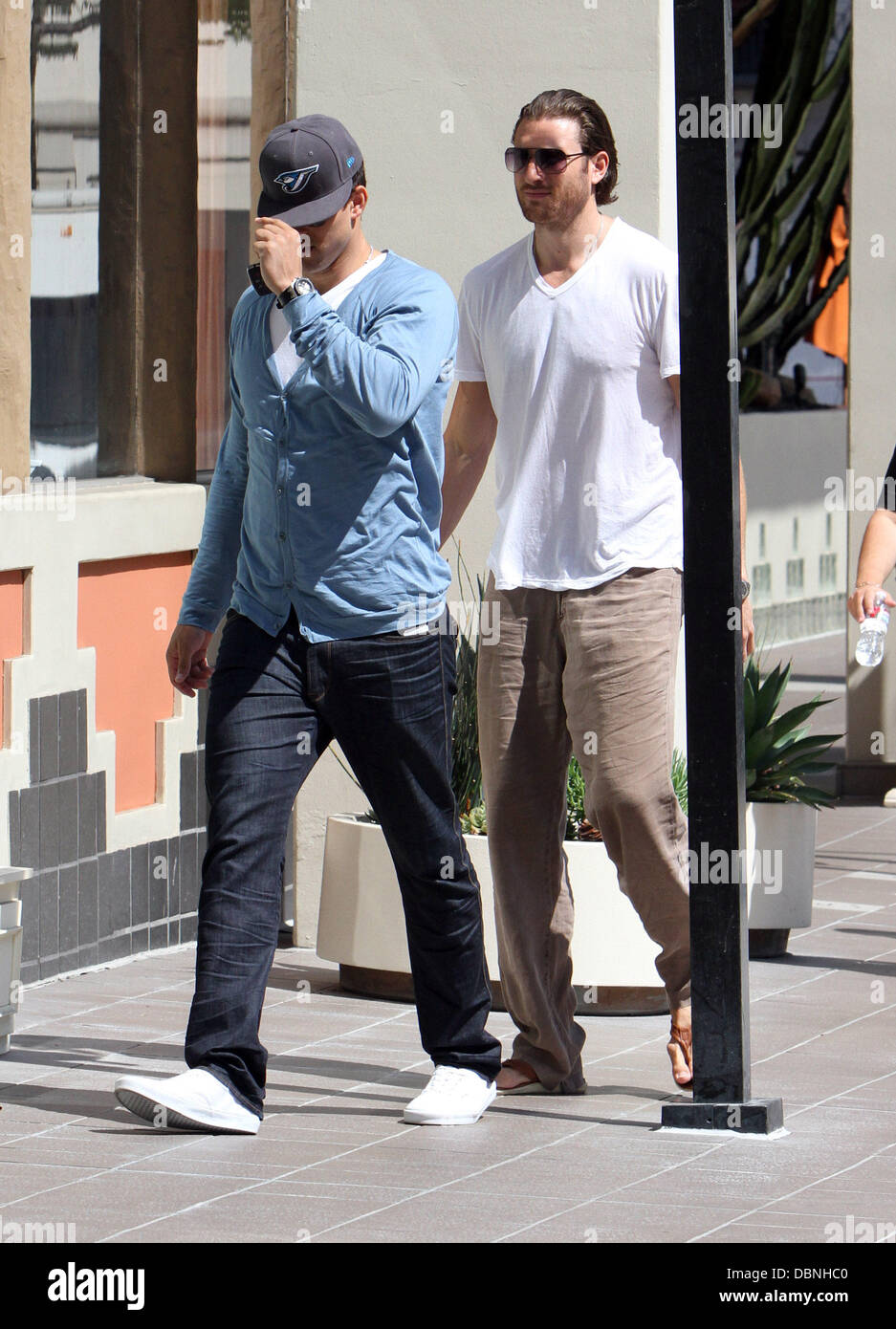 Kris Humphries shops with his friends in Beverly Hills Los Angeles