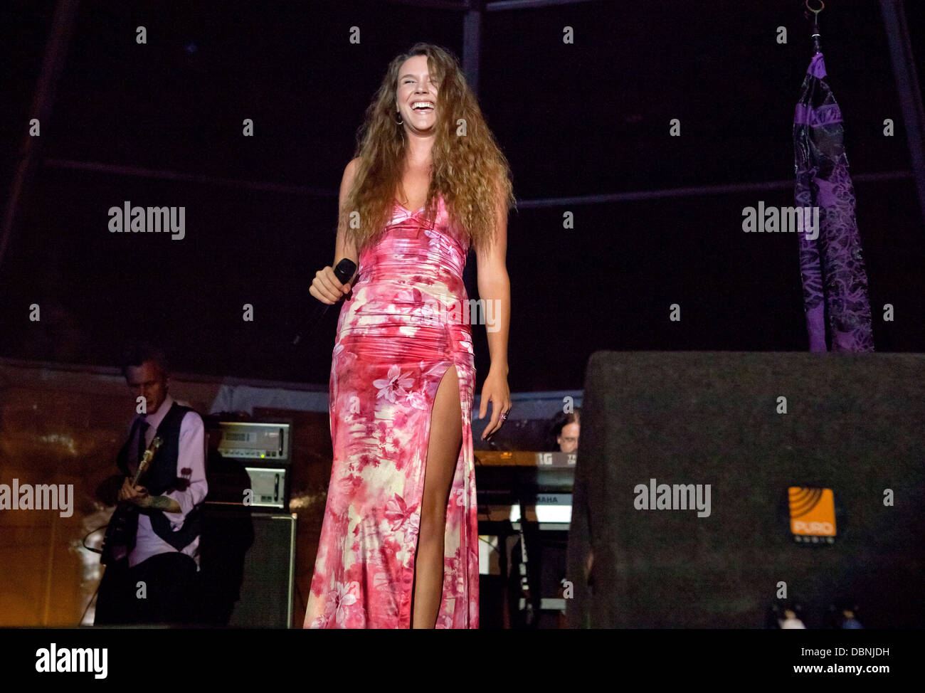 Joss Stone performs live at Festival dos Oceanos 2011 at Terreiro do