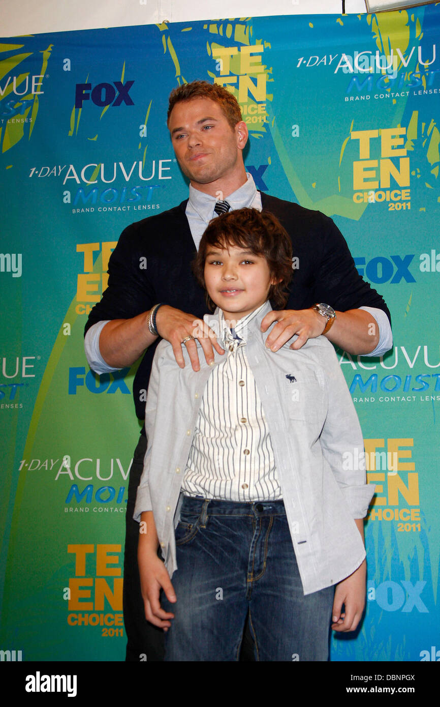 Kellan Lutz And His Brother High Resolution Stock Photography And Images Alamy