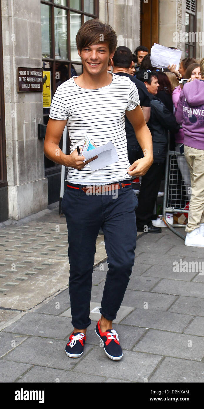 Louis Tomlinson One Direction at Radio One London, England - 10.08.11 Stock  Photo - Alamy