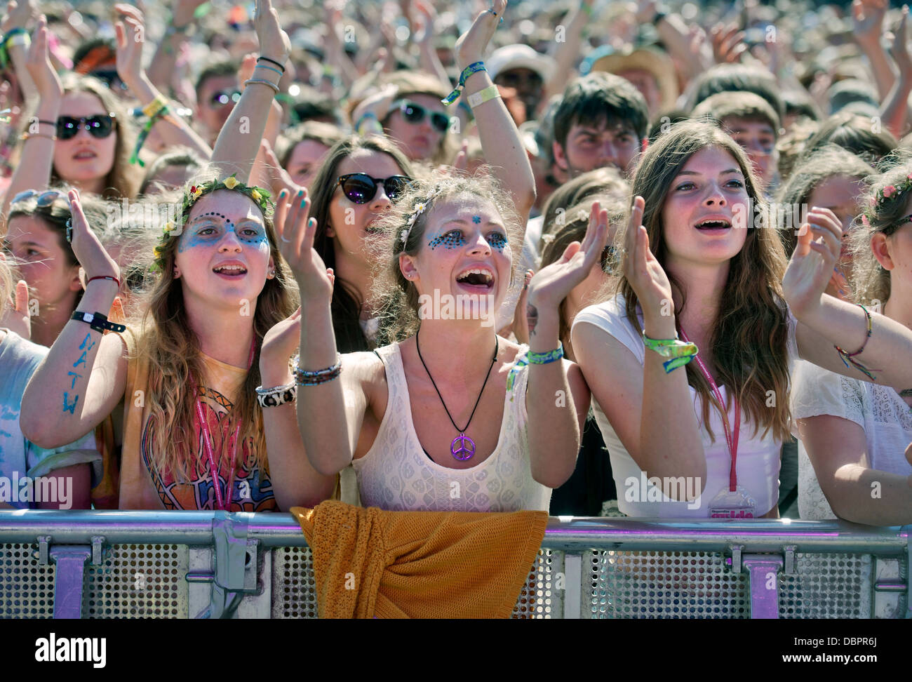 Glastonbury Festival 2013 - Fans of Noah and the Whale on the Other Stage Stock Photo