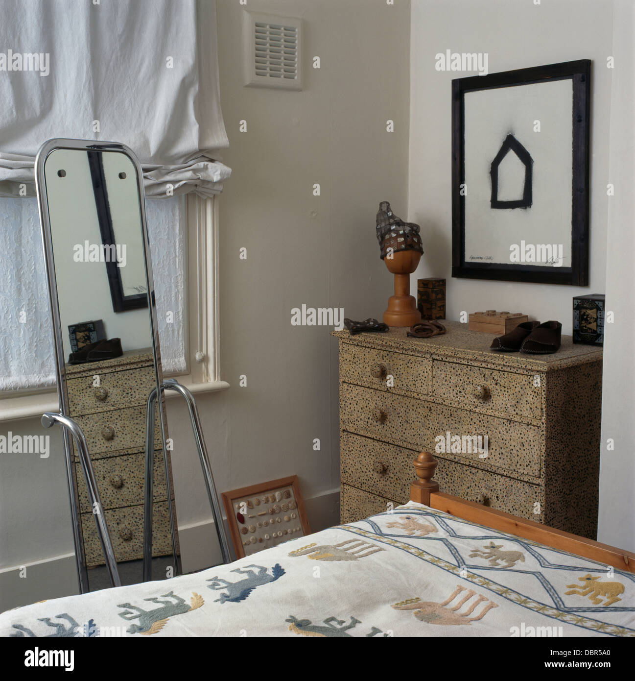 Stippling Paint Effect On Chest Of Drawers In Economy Style