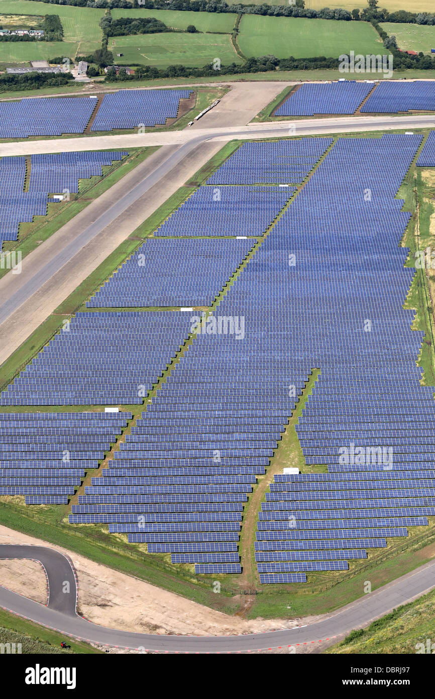 Solar farm aerial hi-res stock photography and images - Alamy