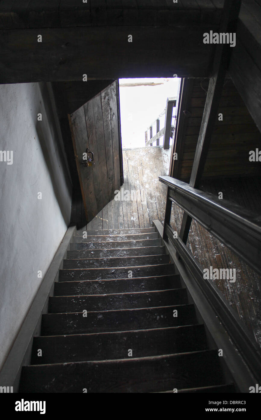 Glass and wood stairs hi-res stock photography and images - Alamy
