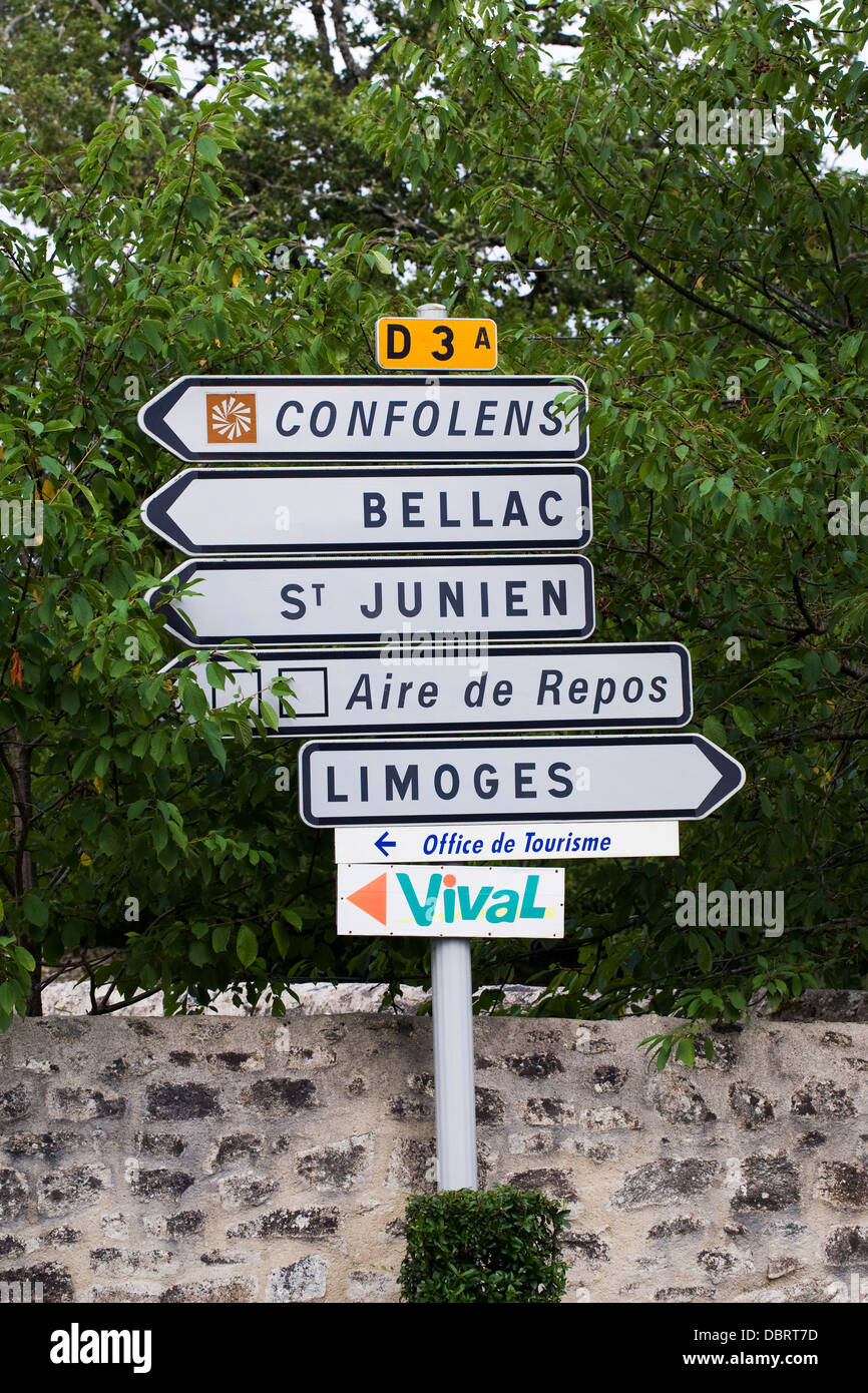French names for shops hi-res stock photography and images - Alamy