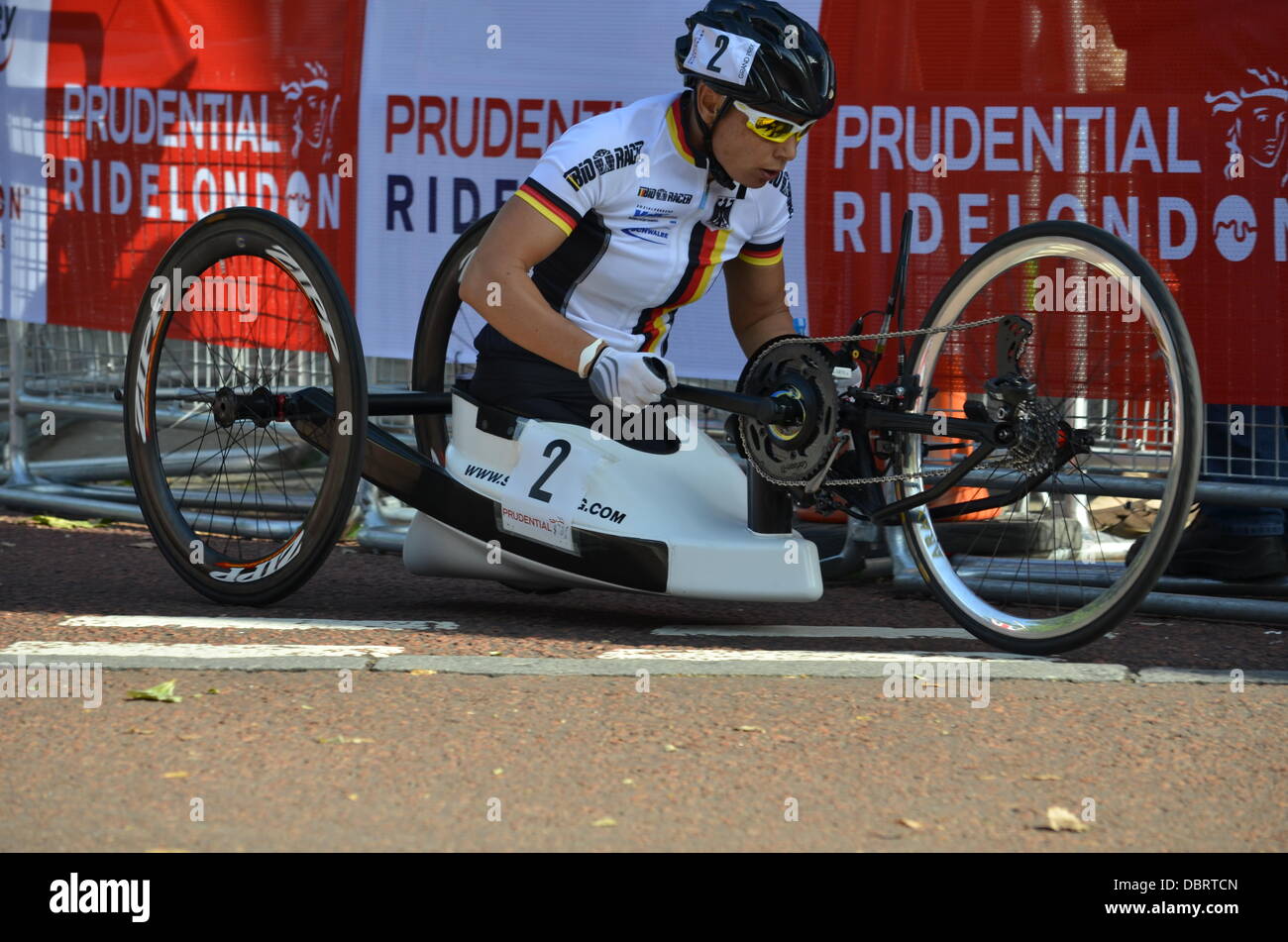 The Prudential RideLondon Grand Prix - Paralympic with hand-cycle racing Stock Photo