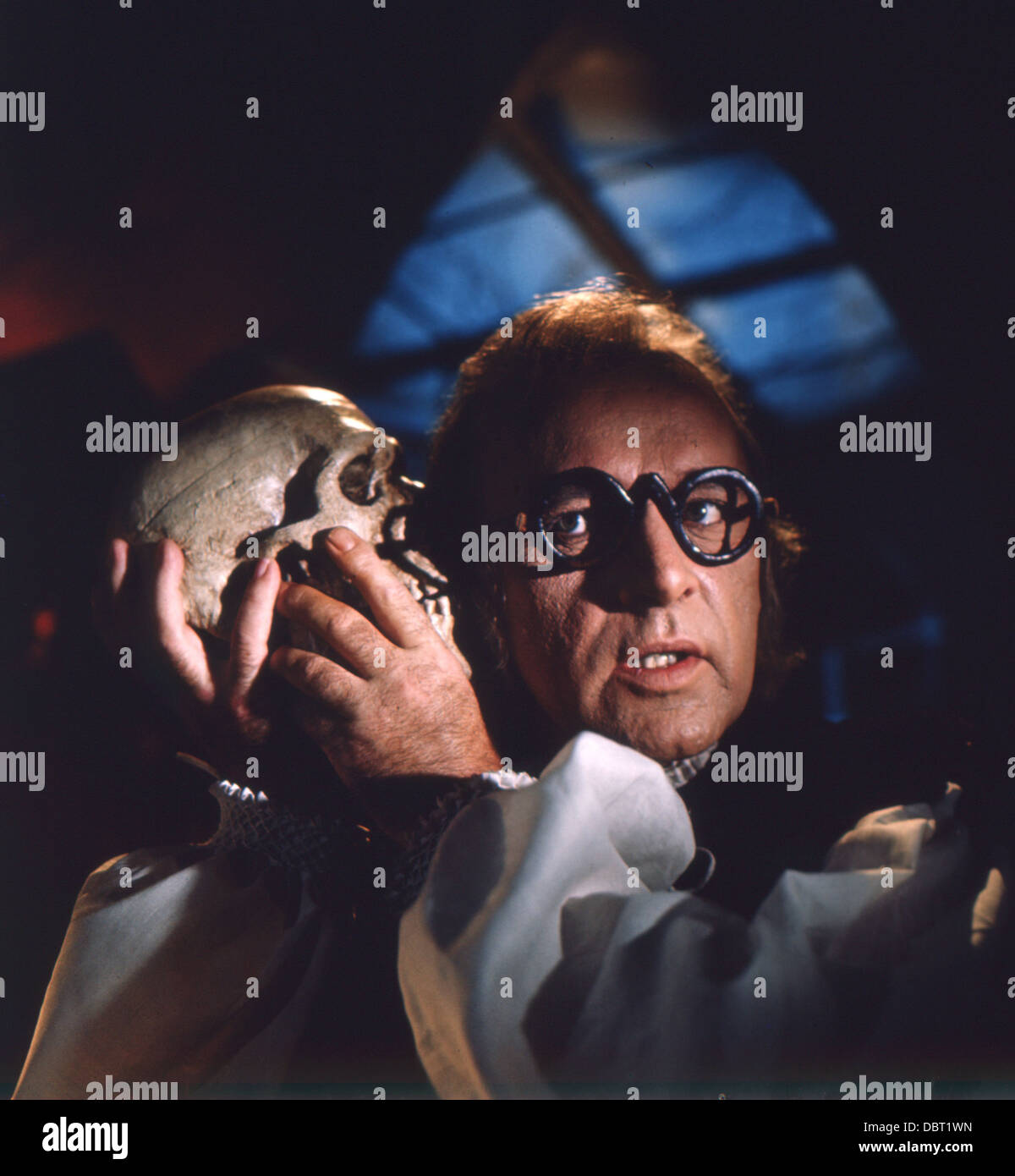 DOCTOR FAUSTUS (1967) RICHARD BURTON, NEVILL COGHILL (DIR) DFST 009  MOVIESTORE COLLECTION LTD Stock Photo - Alamy