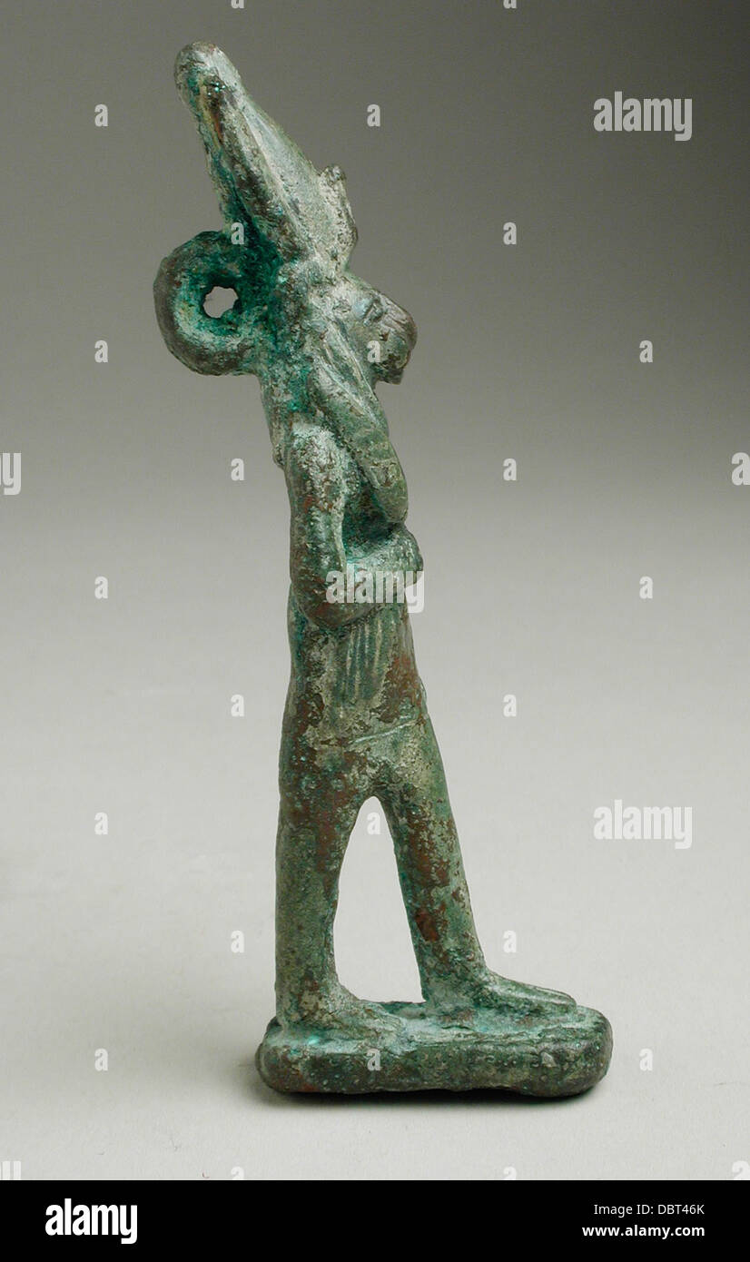 Lion headed sculpture hi-res stock photography and images - Alamy