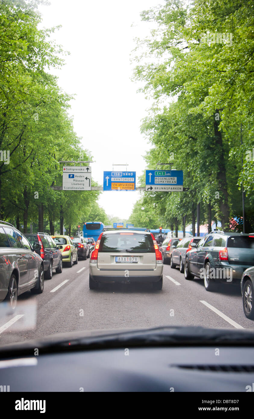 Traffic in background hi-res stock photography and images - Alamy