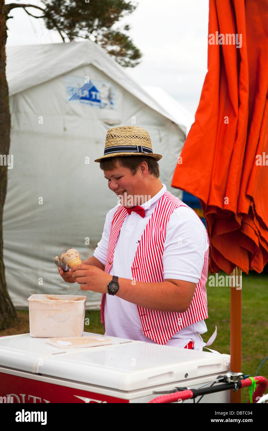 Woodhall Spa. 4th August, 2013. Woodhall Spa 1940's weekend 4/08/2013