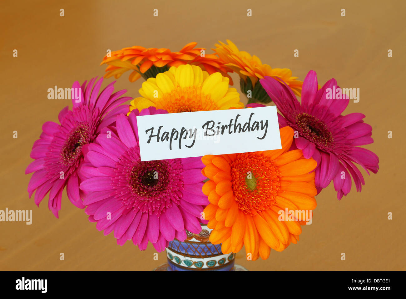 Happy birthday card yellow daisies hires stock photography and images Alamy