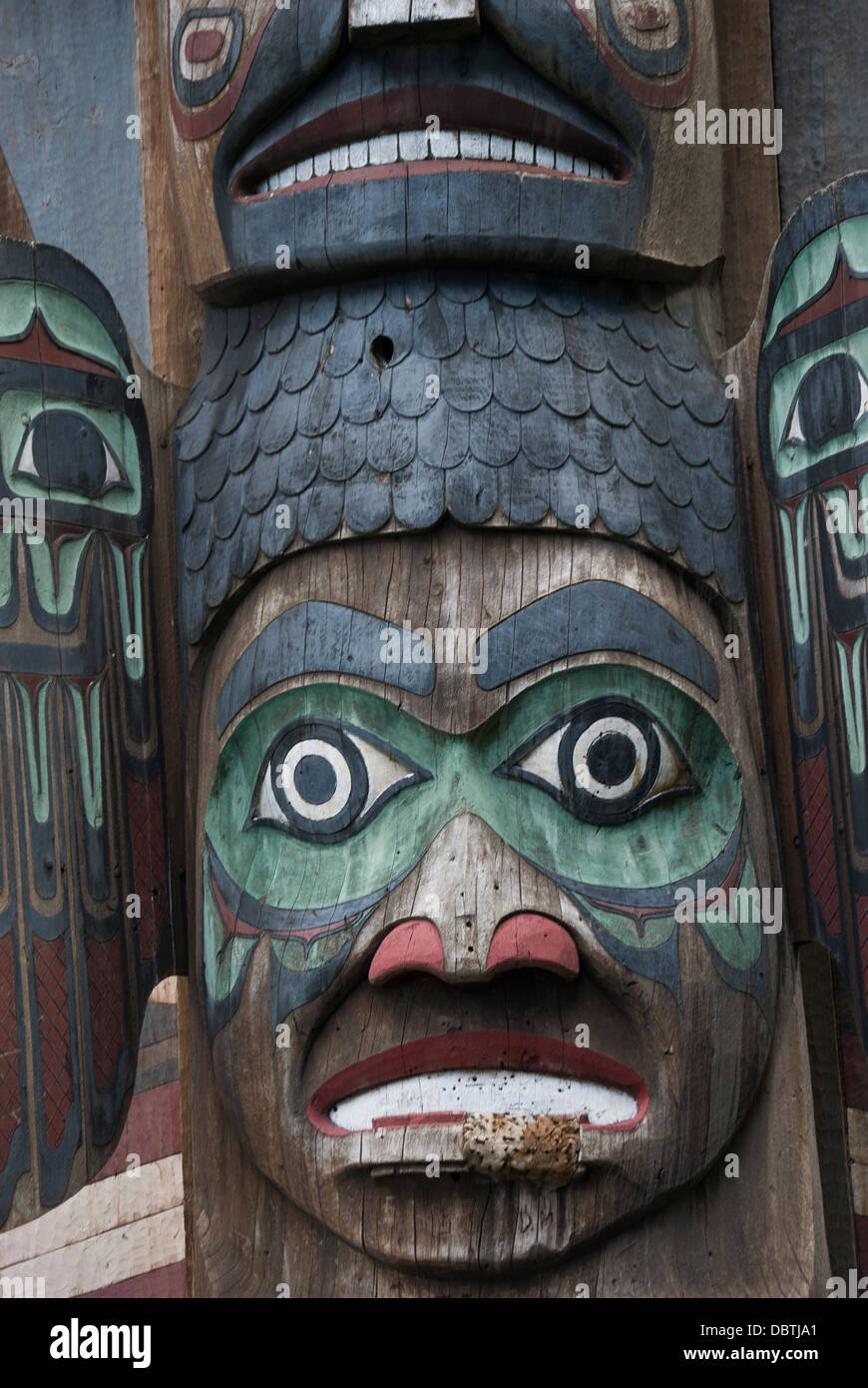 Image showcasing Totem pole carving hi-res stock photography and images - Alamy