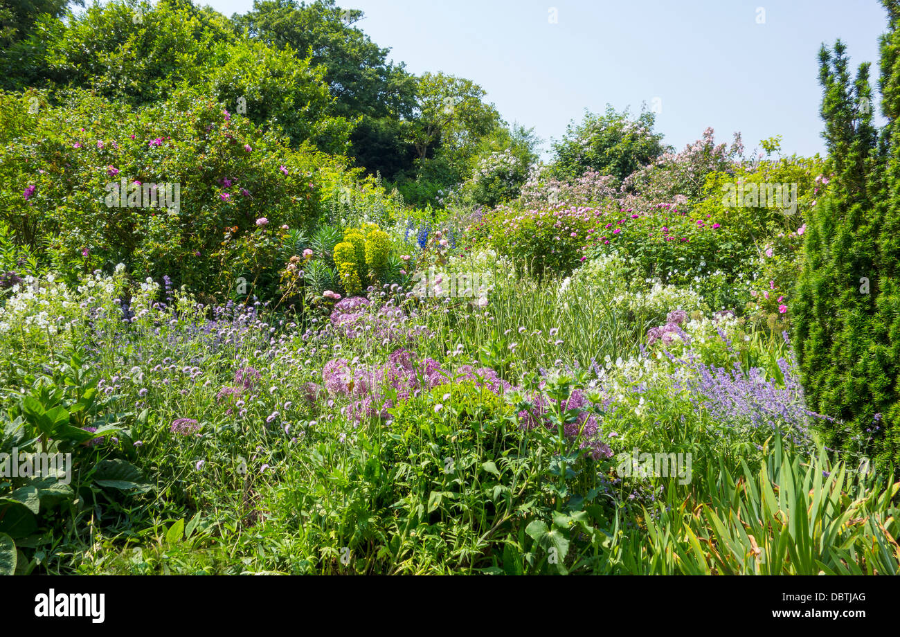 Large Cottage Garden in flower Stock Photo - Alamy