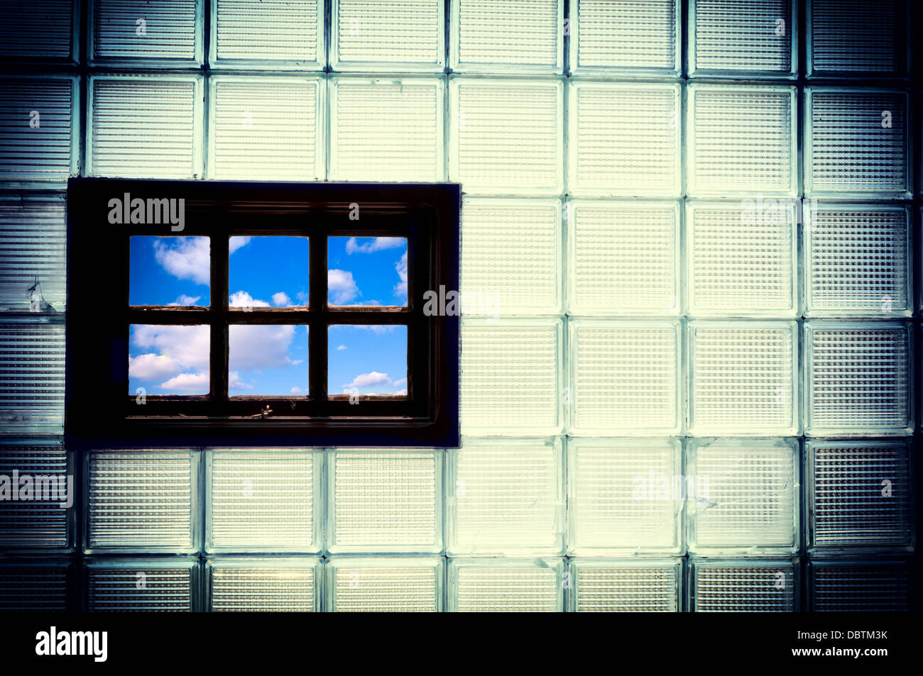 Transparent window glass hi-res stock photography and images - Alamy