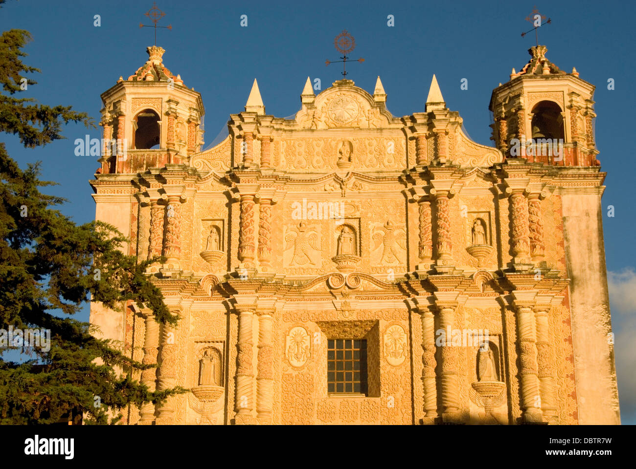 Templo de Santo Domingo, San Cristobal de las Casas, Meseta Central de Chiapas, Mexico, North America Stock Photo