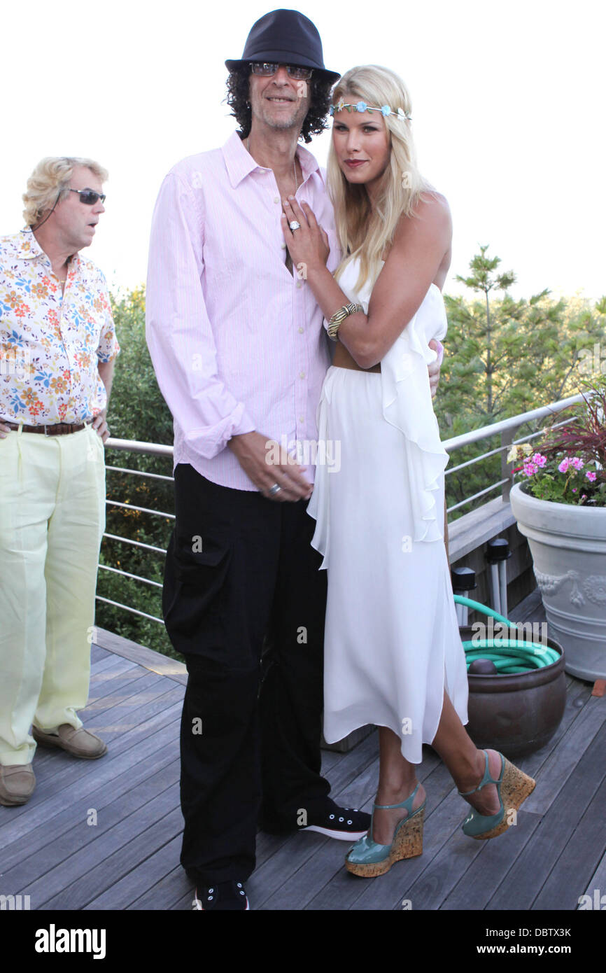 Howard Stern and Beth Ostrosky Stern  The Summer 2011 benefit for the Evelyn Alexander Wildlife Rescue Center of the Hamptons Southampton, New York - 20.08.11 Stock Photo