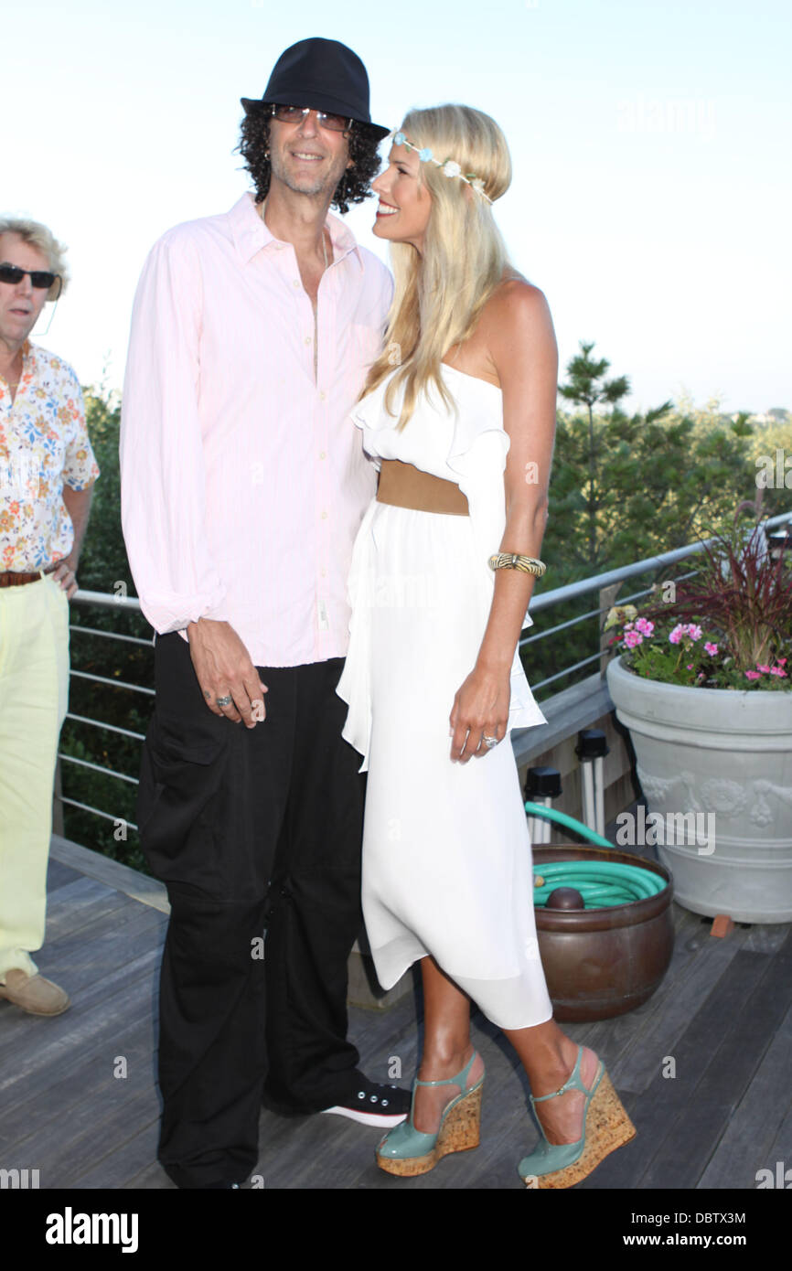 Howard Stern and Beth Ostrosky Stern  The Summer 2011 benefit for the Evelyn Alexander Wildlife Rescue Center of the Hamptons Southampton, New York - 20.08.11 Stock Photo
