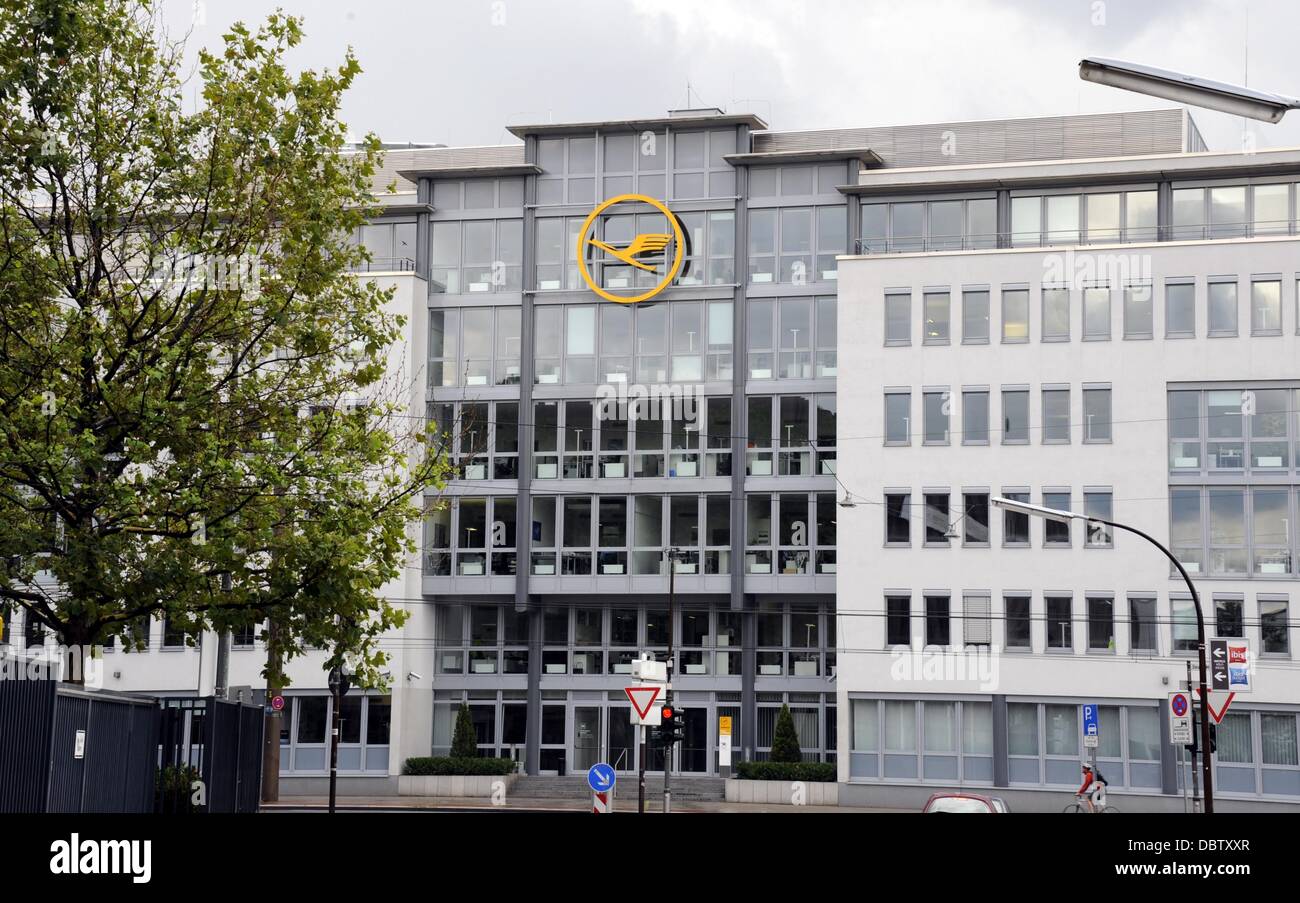 The administrative building of Deutsche Lufthansa AG in Cologne, Germany, 29 July 2013. Photo: Horst Galuschka Stock Photo