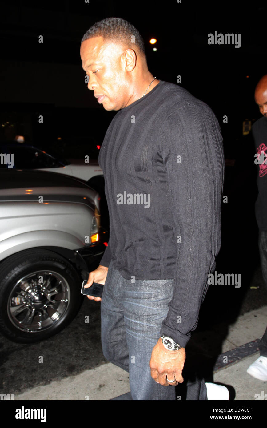 Dr. Dre outside BOA steakhouse Los Angeles, California - 27.08.11 Stock