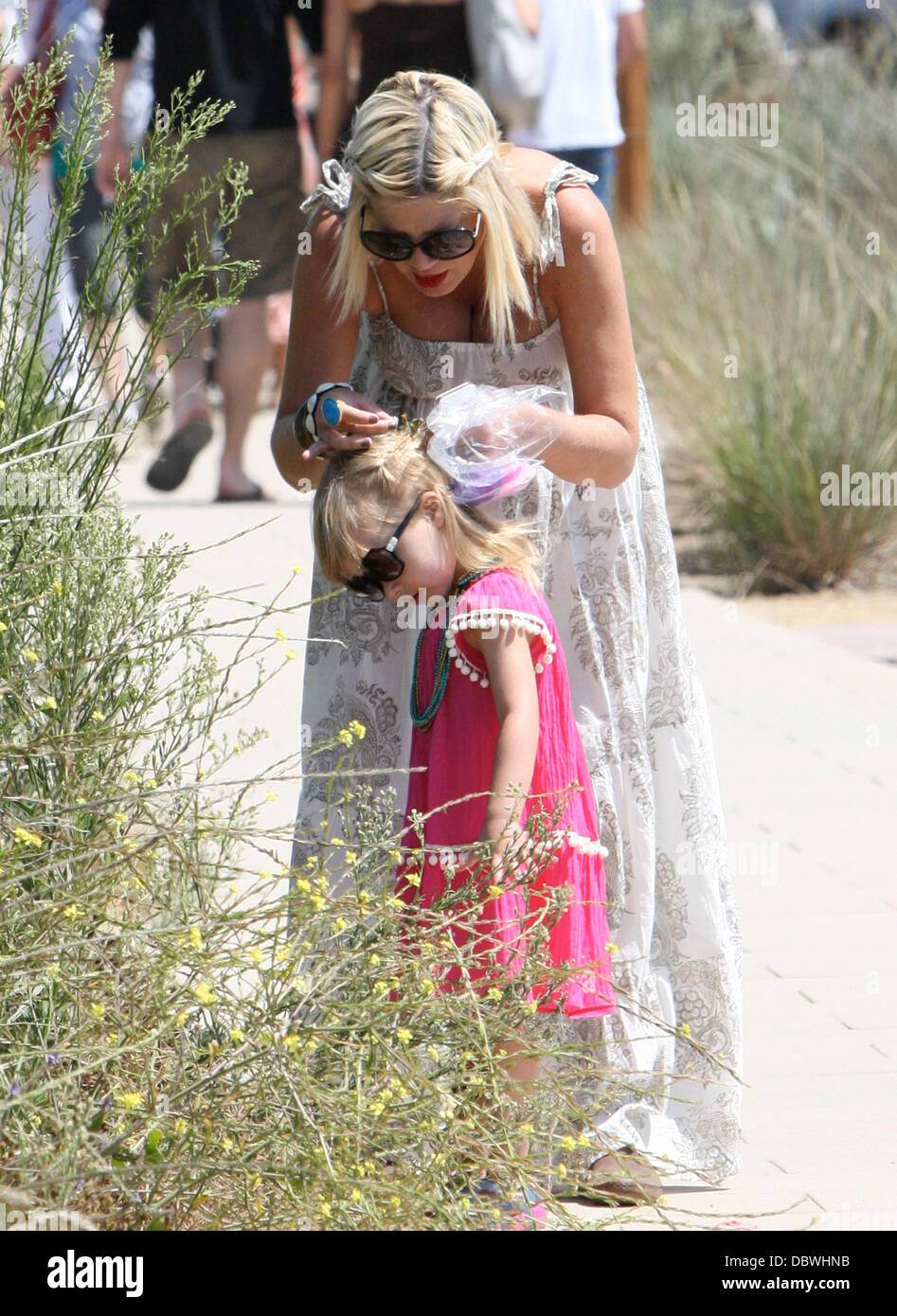 Tori Spelling and her daughter Stella spending a day at Malibu Fair Los