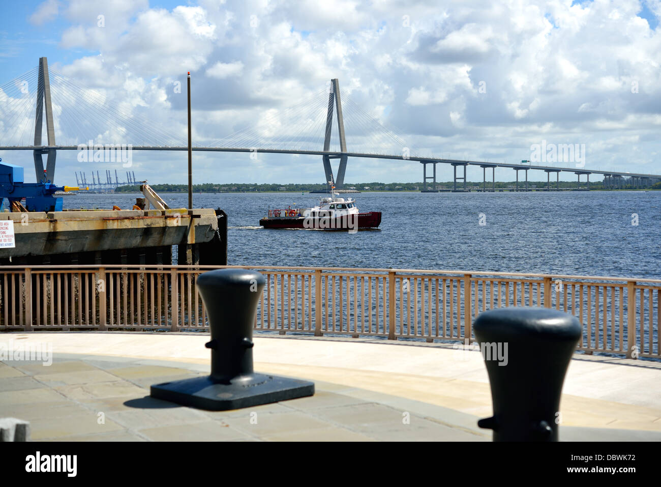 At Charlotte Street Park with view of Cooper river Stock Photo