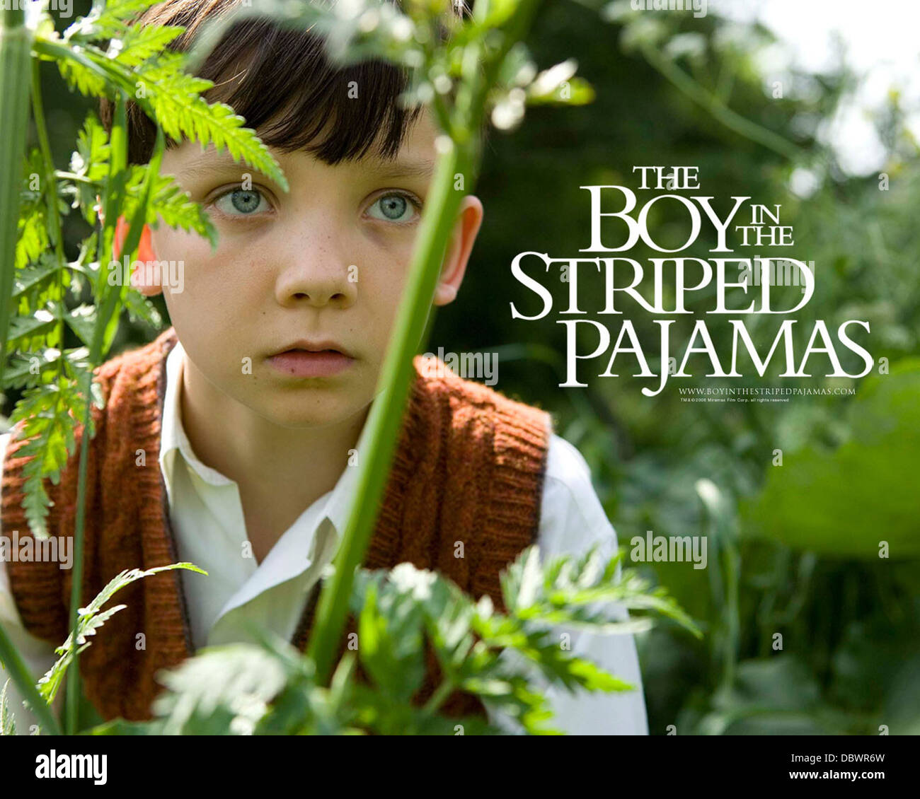 THE BOY IN THE STRIPED PAJAMAS (2008) ASA BUTTERFIELD MARK HERMAN (DIR) 004  MOVIESTORE COLLECTION LTD Stock Photo - Alamy