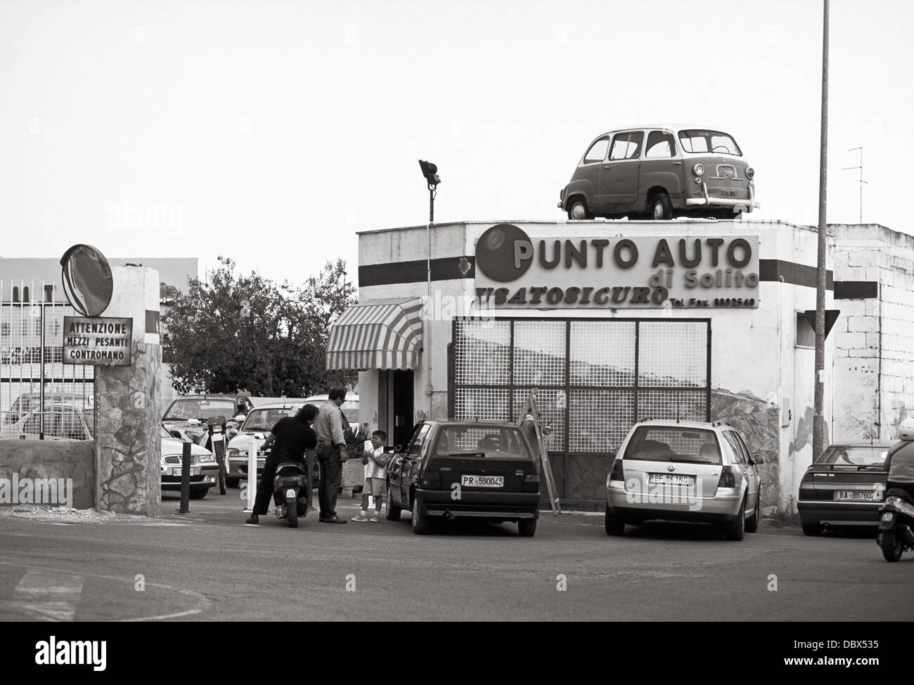 Second hand car dealer in Puglia (Apulia), southern Italy Stock Photo