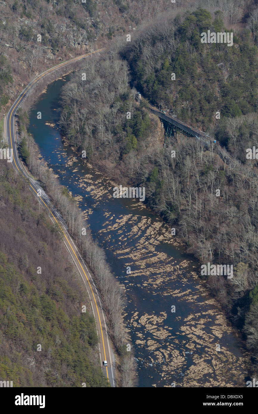 Aerial view of the Ocoee River, including Highway 64 on the left, and a flume (part of a TVA hydroelectric project) on the right Stock Photo