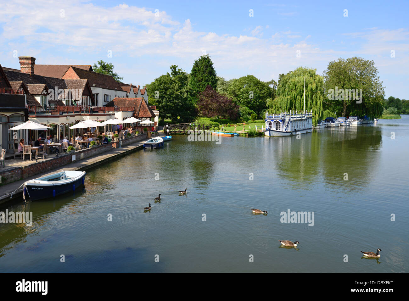 The Swan at Streatley Hotel and River Thames, Streatley, Berkshire, England, United Kingdom Stock Photo