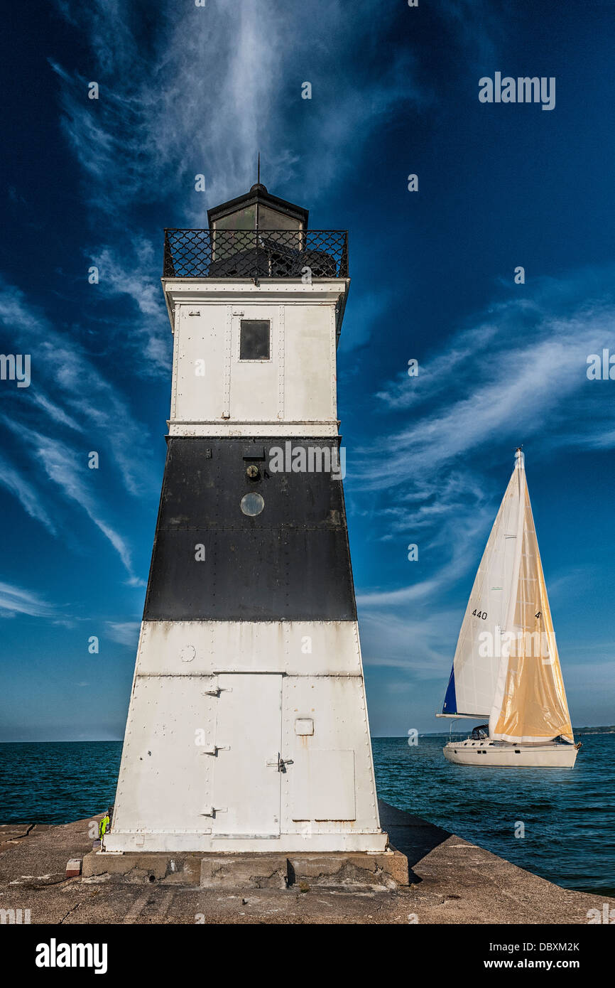 The Erie Pier Head Light House at the entrance to Erie Bay, Presque Isle State Park,Erie Pennsylvania Stock Photo