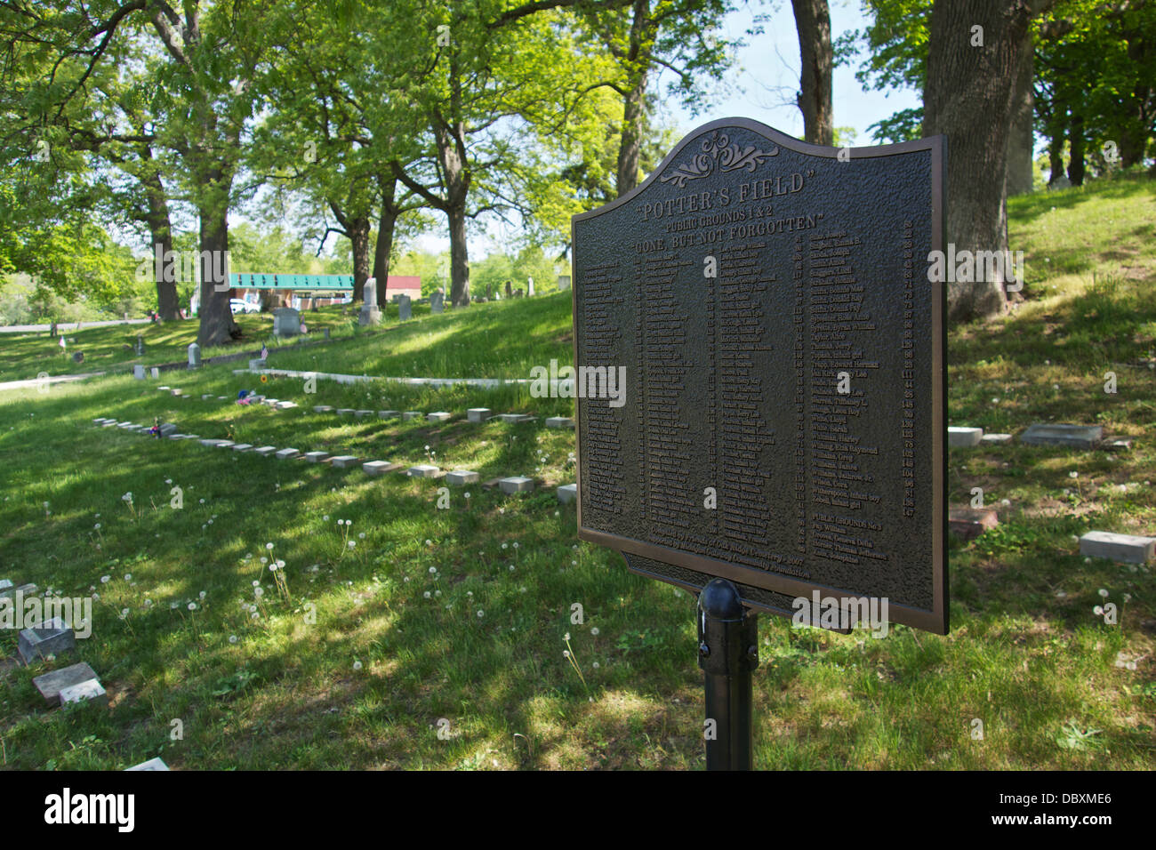 Historic marker, Potter's Field. Historic Oak Ridge Cemetery, Buchanan