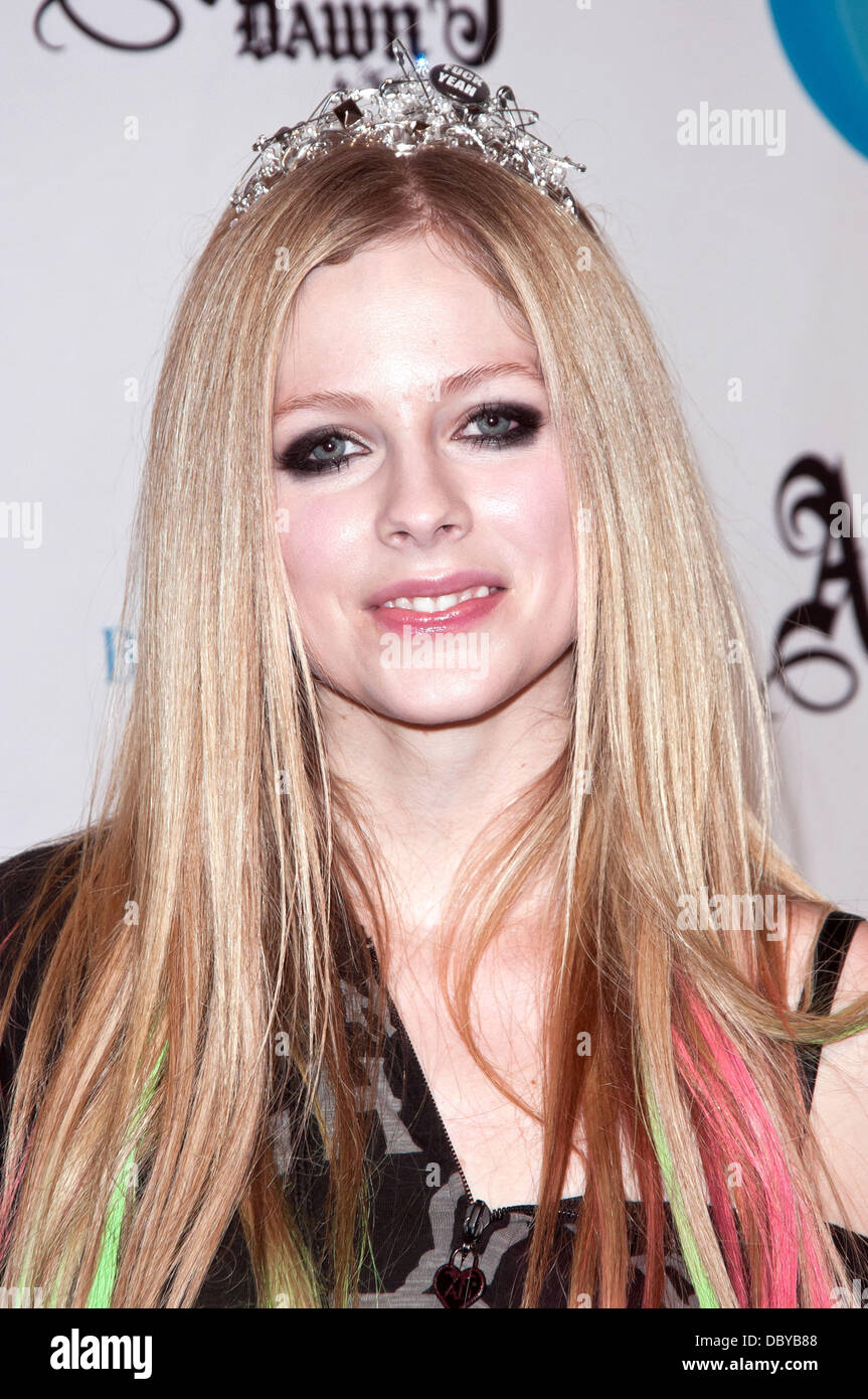 Avril Lavigne New York Mercedes-Benz ...