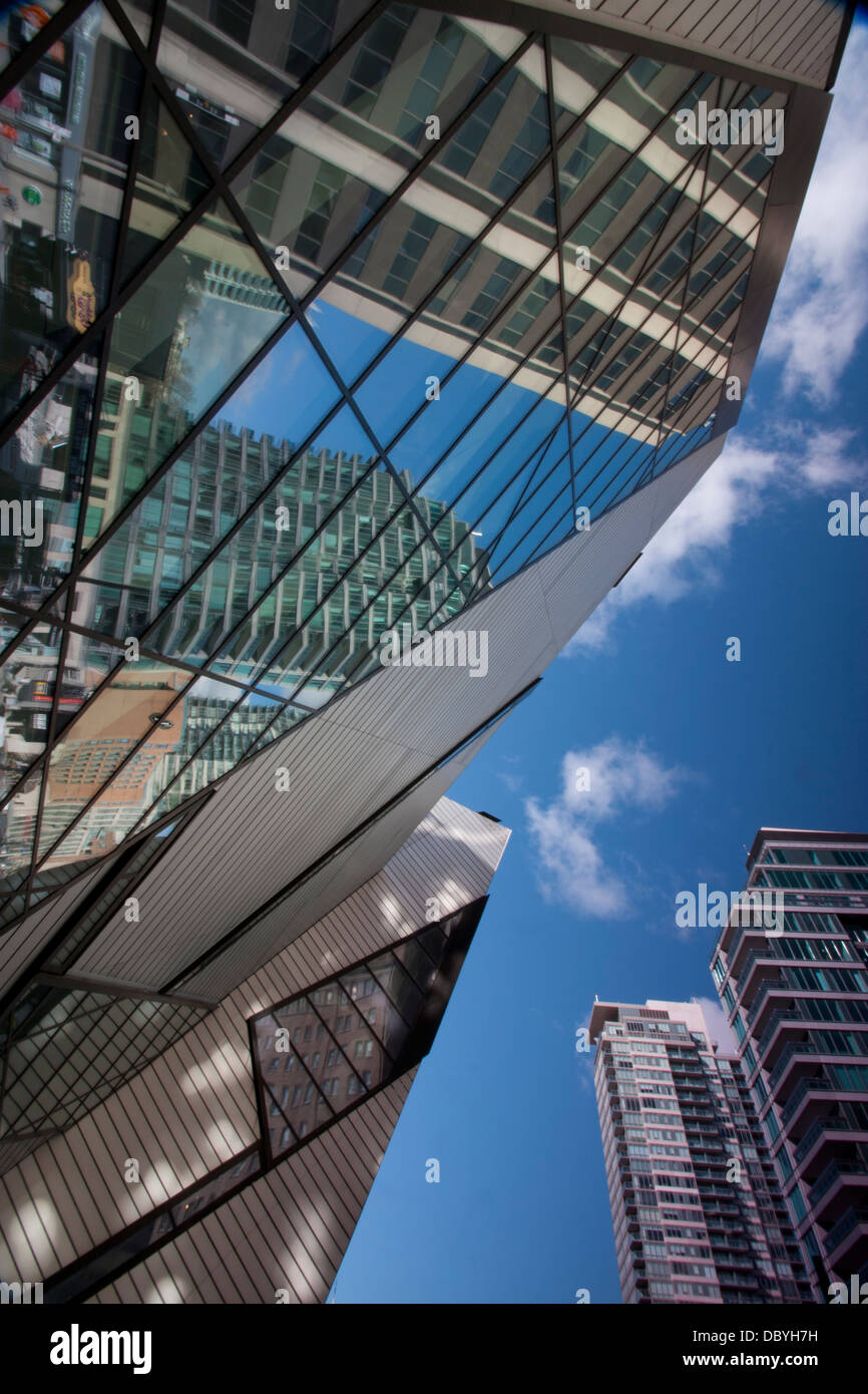 Bloor street toronto hi-res stock photography and images - Alamy