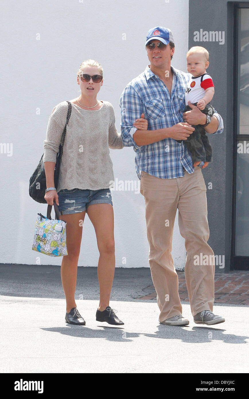Ali Larter with husband Hayes MacArthur and their son Theodore leaving Hugo's restaurant in West Hollywood.  Los Angeles, California - 15.09.11 Stock Photo