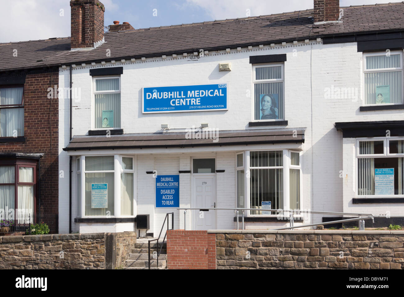 Daubhill Medical Centre on St. Helens Road in the Daubhill area of Bolton, part of the Deane and Daubhill Medical Centre. Stock Photo