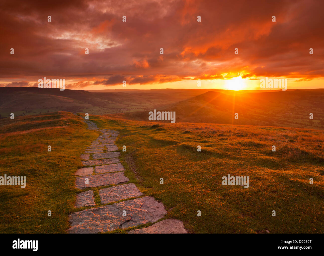 Sunrise at the Great Ridge Mam Tor Derbyshire Peak district park Hope Valley England UK GB Europe Stock Photo