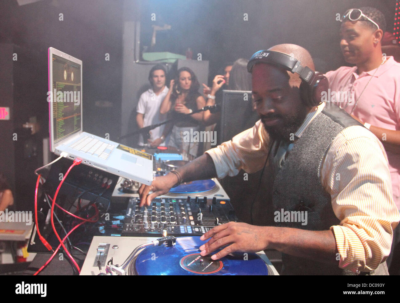 Jermaine Dupri Jermaine Dupri Celebrates his Birthday by spinning at