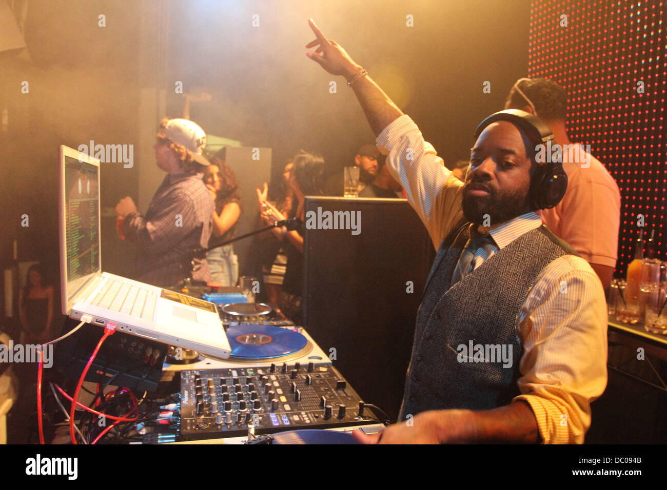 Jermaine Dupri Jermaine Dupri Celebrates his Birthday by spinning at