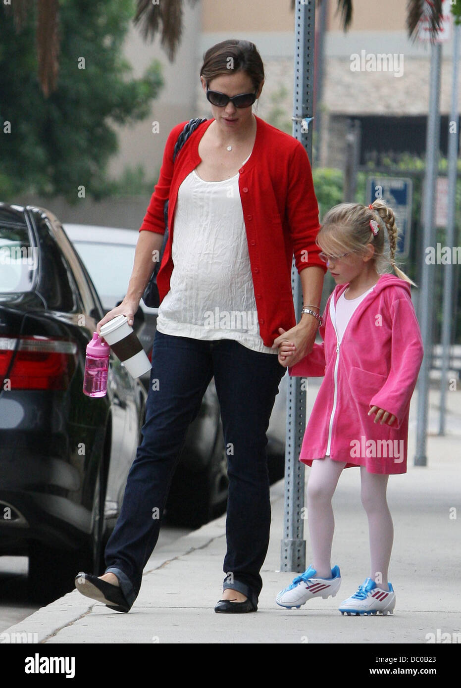 Jennifer Garner and her daughter Violet Affleck out and about in Santa