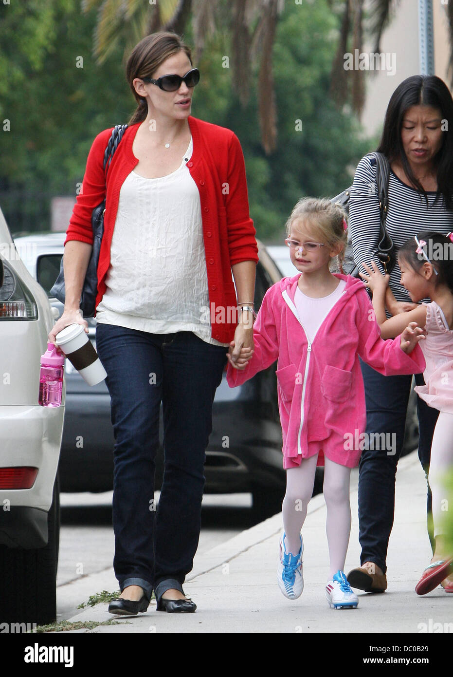 Jennifer Garner and her daughter Violet Affleck out and about in Santa