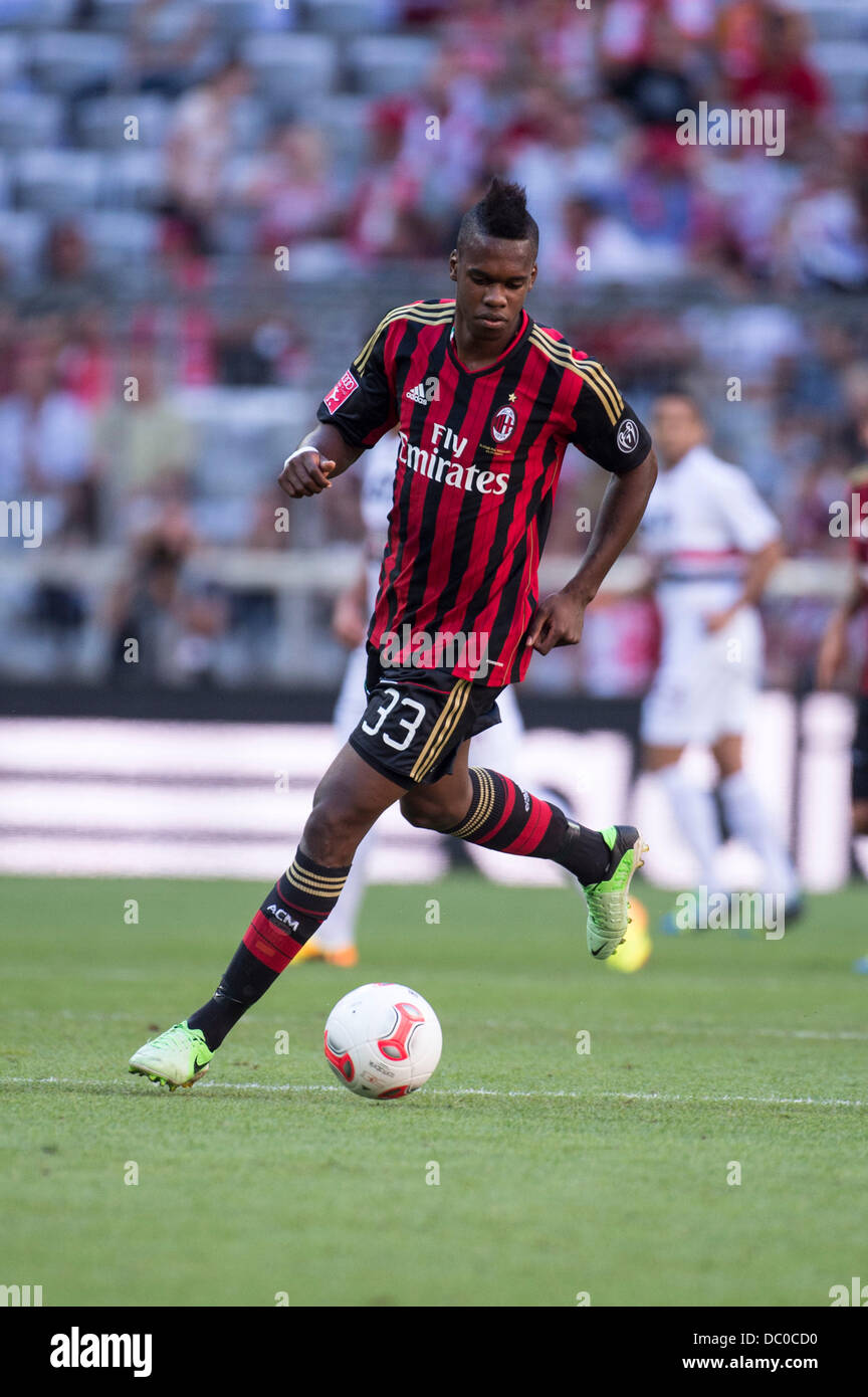 Jherson vergara hi-res stock photography and images - Alamy, image size:864x1390