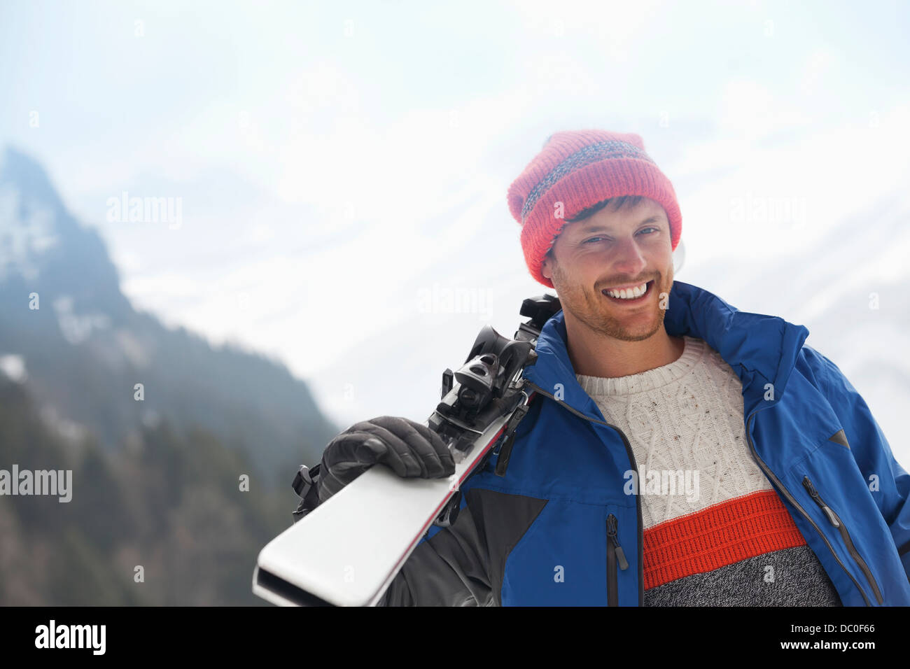Male Skier Portrait High Resolution Stock Photography and Images - Alamy