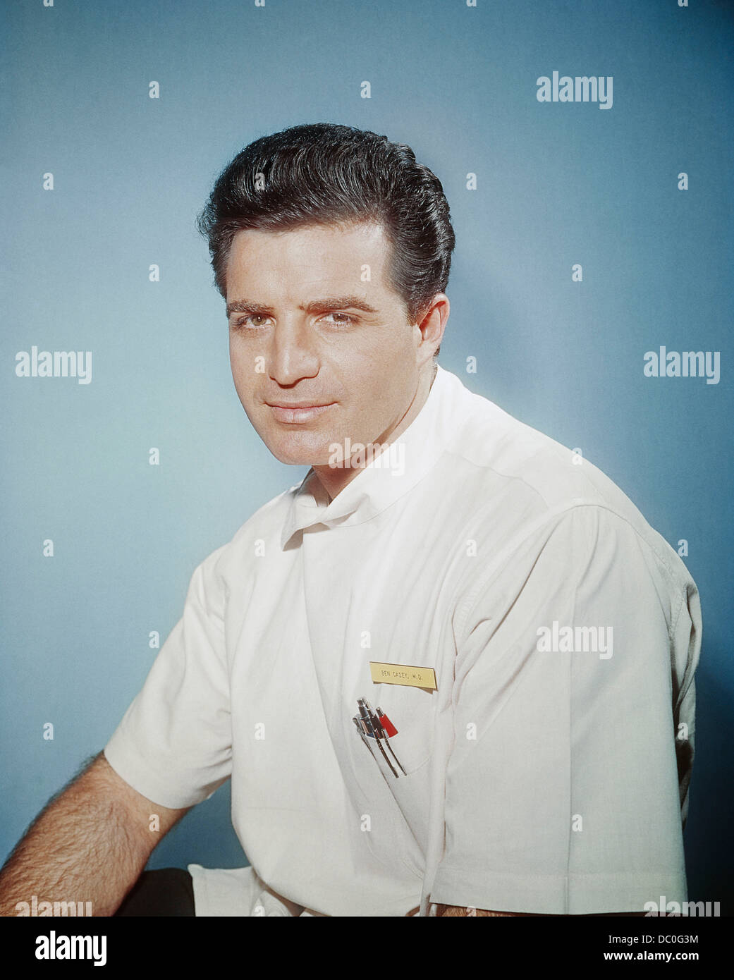 1960s TV'S BEN CASEY 1961-1966 VINCENT EDWARDS LOOKING AT CAMERA Stock Photo